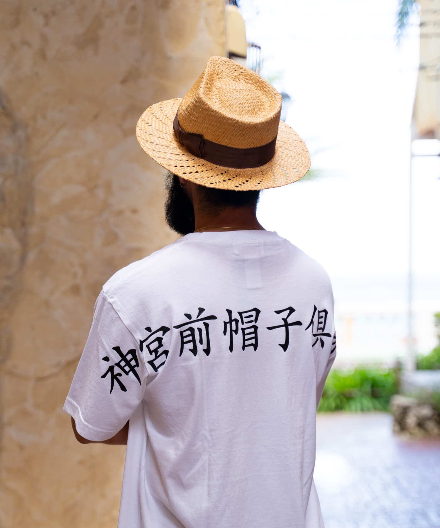 特大神宮前帽子倶楽部 T-shirts