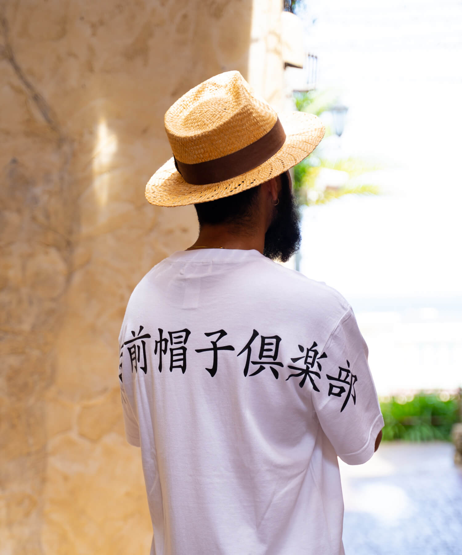 特大神宮前帽子倶楽部 T-shirts